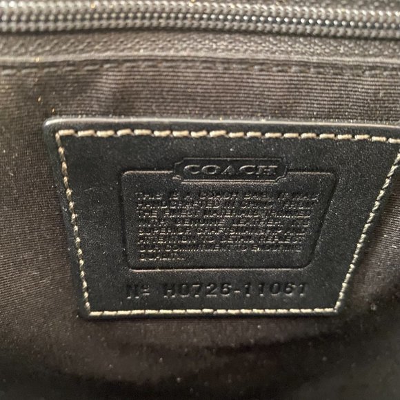 Coach Hampton Shoulder Bag - Picture 5 of 10